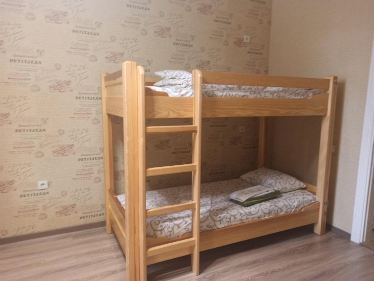 Hostel Q ,15 Хв До Жд Вокзалу Lviv Ngoại thất bức ảnh
