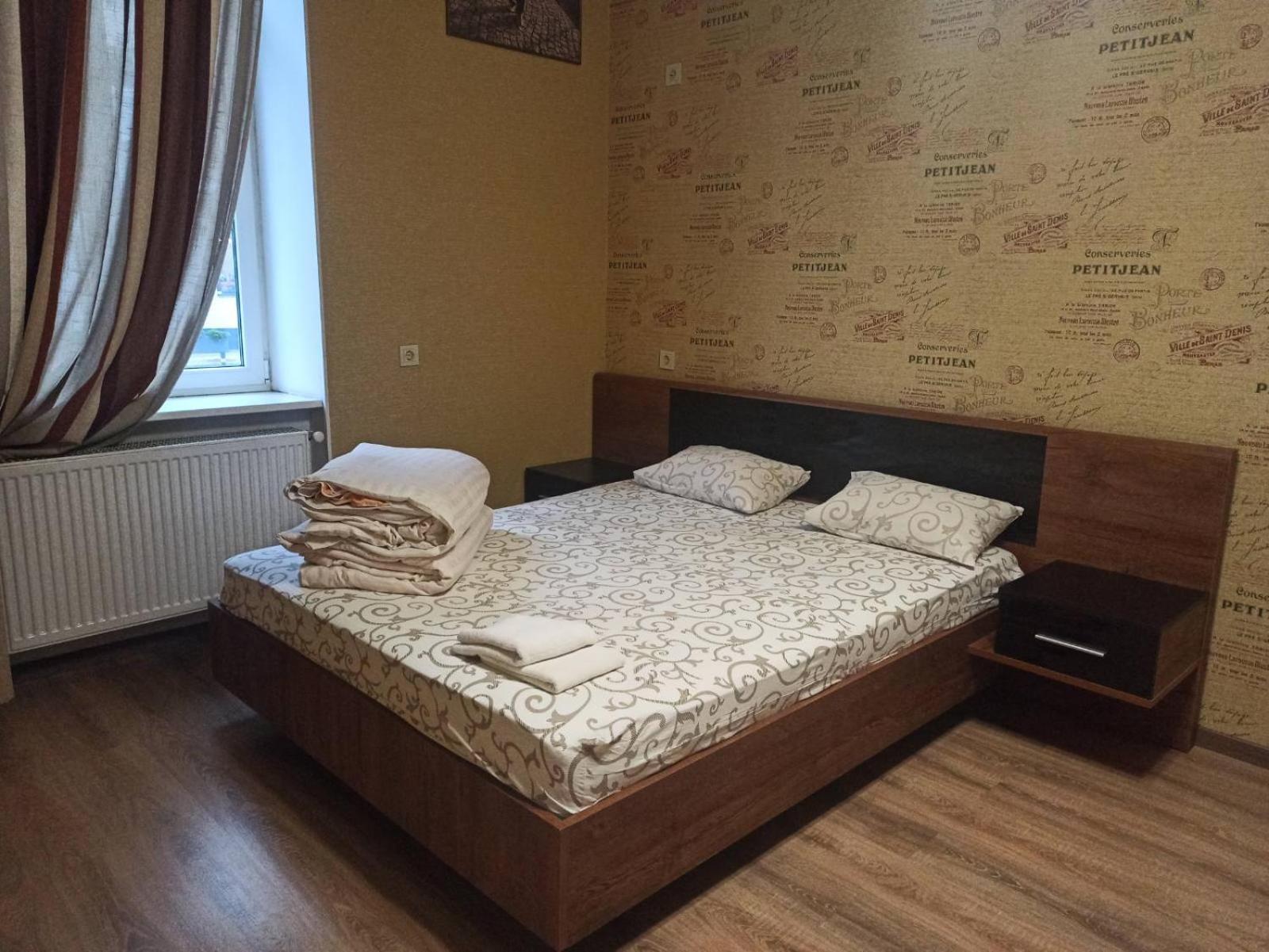 Hostel Q ,15 Хв До Жд Вокзалу Lviv Ngoại thất bức ảnh